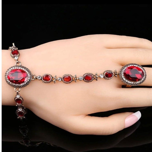 NEW Hand Bracelet Ring Red Rhinestone Gold Tone Unique Fashion Jewelry set m - Picture 3 of 10